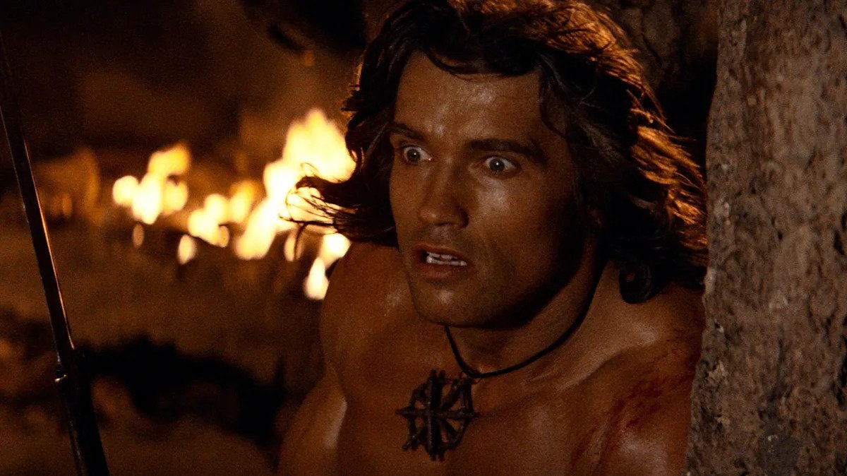 Arnold Schwarzenegger: Amintiri inedite de pe platourile de filmare ale lui „Conan the Barbarian” Arnold Schwarzenegger, unul dintre cei mai emblematici actori ai genului de acțiune, a făcut recent o serie de dezvăluiri surprinzătoare legate de experiențele sale provocatoare de pe platourile de filmare ale filmului „Conan the Barbarian”