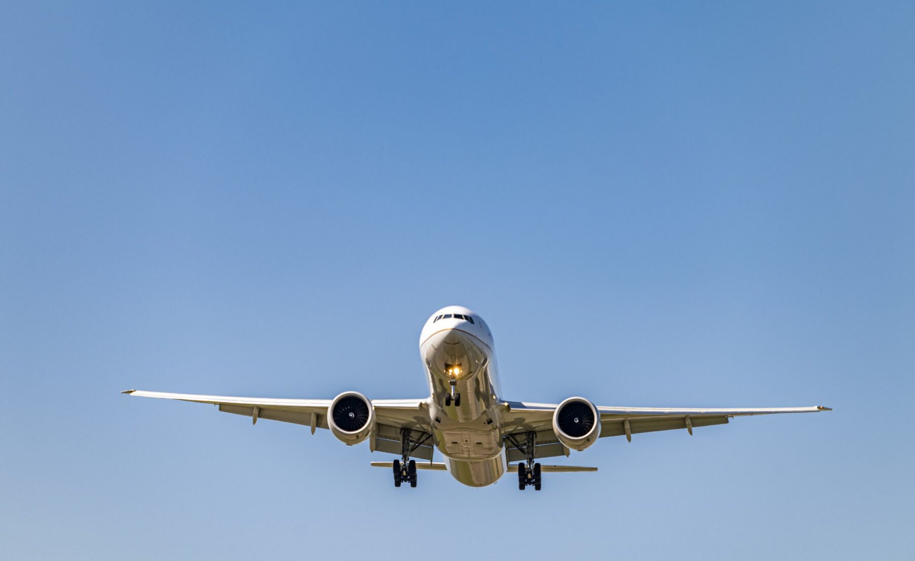 MAE: 172 de români repatriați din israel prin egipt