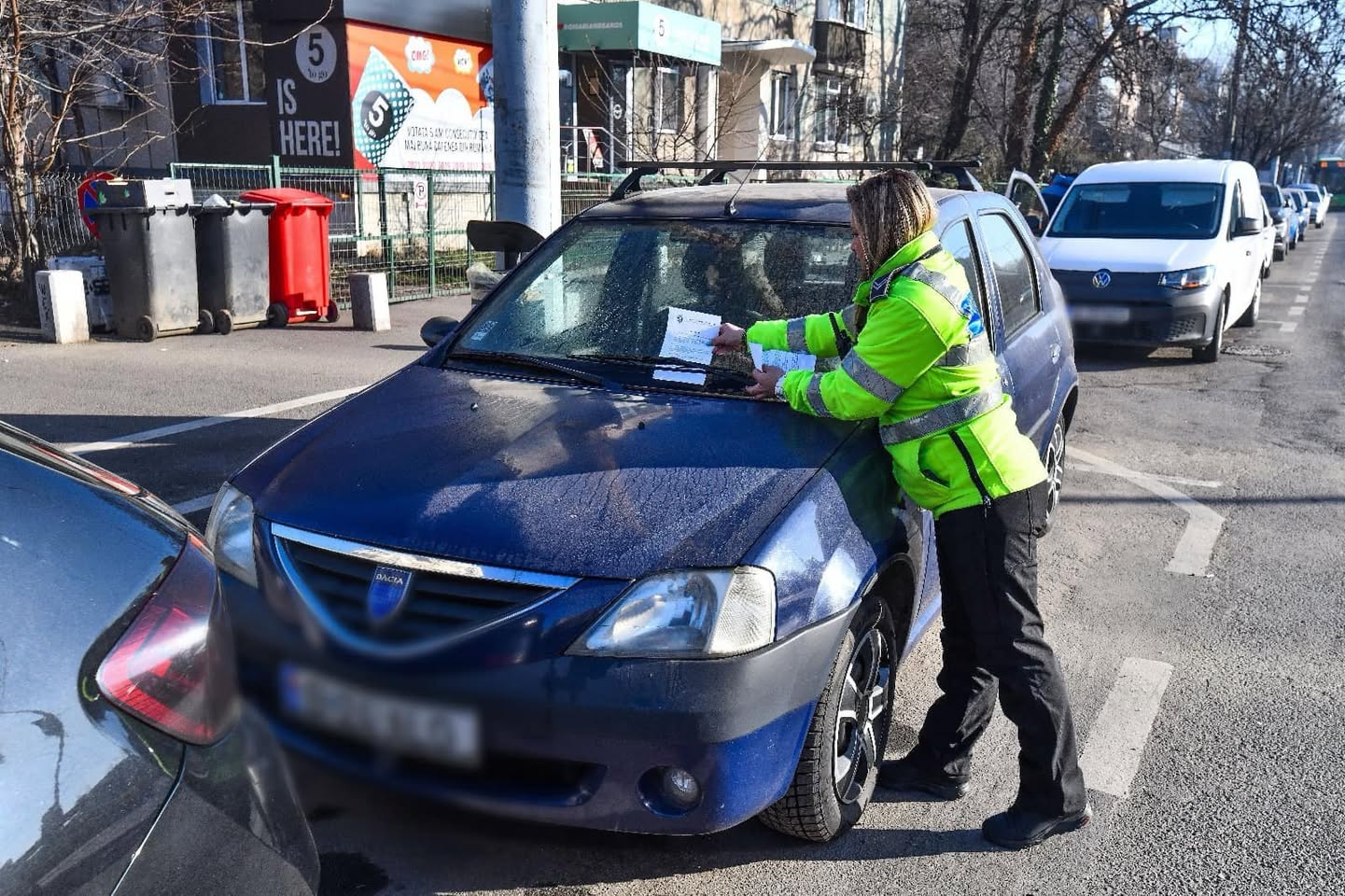 Amenzi pentru accesul cu mașini în parcul IOR în timpul zăpezii.
