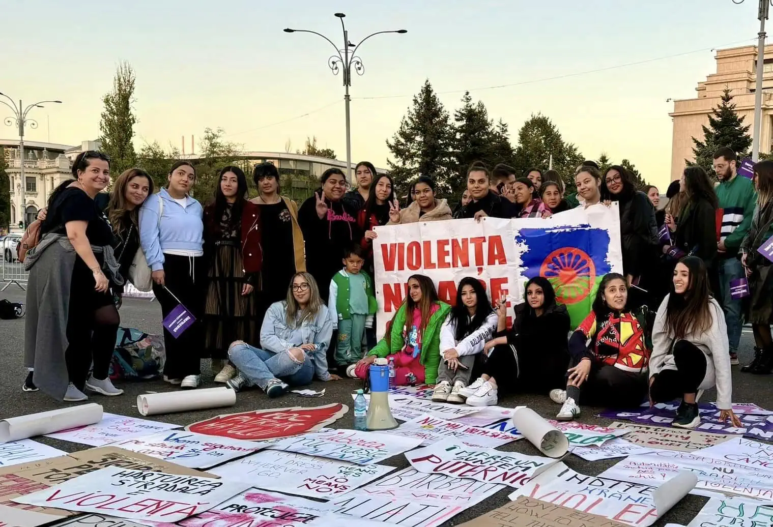 Primăria Sectorului 2 din București se află la un pas crucial în demersul de amplificare a incluziunii sociale și educaționale a comunității rome din zona sa, urmând să primească avizul Consiliului General al Municipiului București pentru un proiect de colaborare cu Fundația Roma Education Fund România