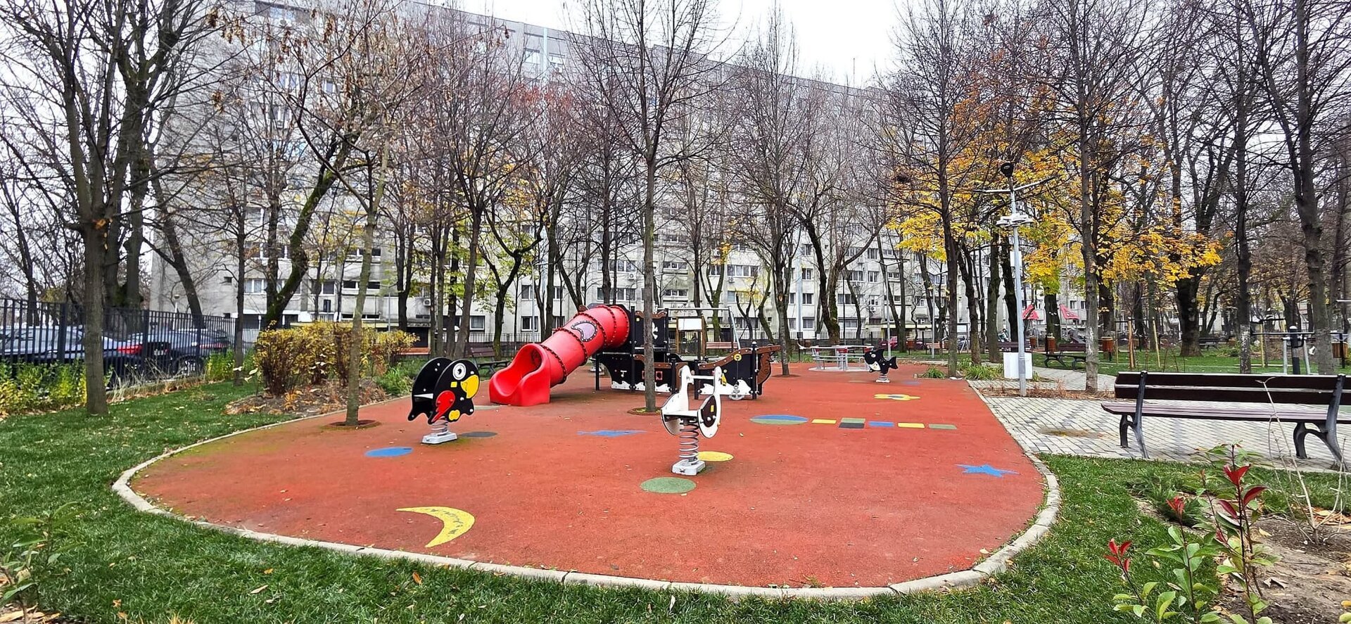 Contract de aproape 2 milioane euro pentru întreținerea locurilor de joacă și a terenurilor sportive în Sectorul 1