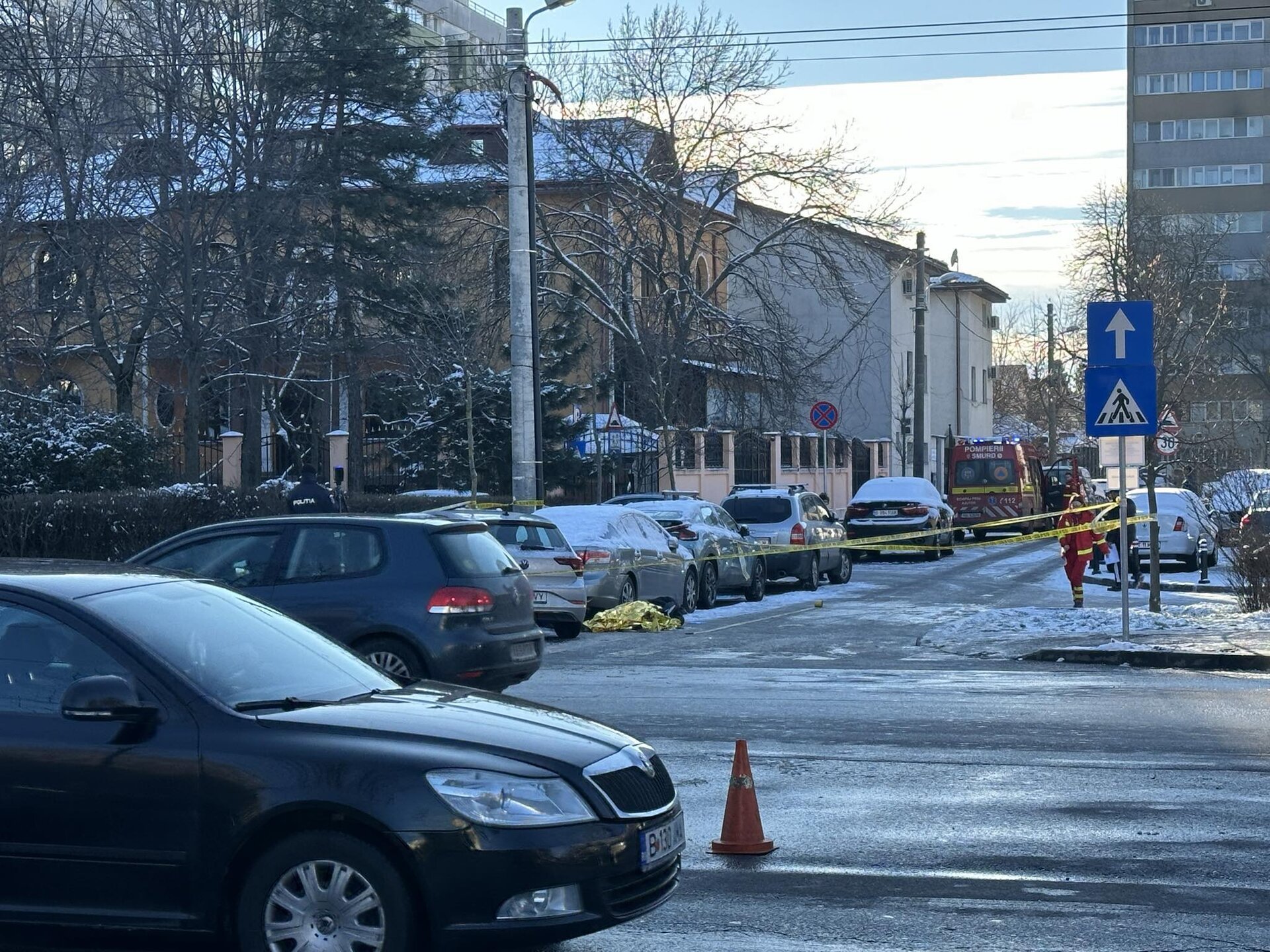 Tragedie pe Bulevardul Bucureștii Noi: un pieton a murit după ce a fost lovit de o mașină în timpul unei traversări la suprafață, într-un accident rutier care a bulversat traficul din zonă