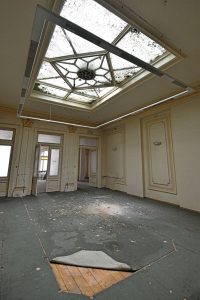 Patru clădiri cu risc seismic, din Capitală, vor fi reabilitate