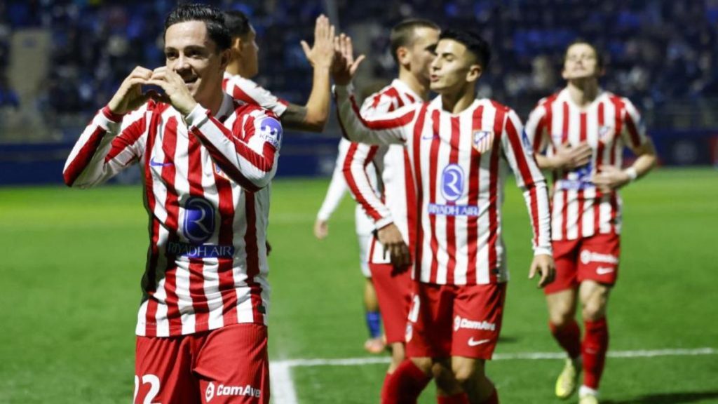 Raspadori rămâne la Atletico, în ciuda interesului din partea Romei Giacomo Raspadori va călători cu echipa Atletico Madrid în această dimineață spre San Sebastián, semn că italienii nu se grăbesc să-l lase să-și continue cariera în Serie A