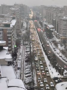 Metroul, refugiu sigur în timpul ninsoării: fără zăpadă, fără polei!