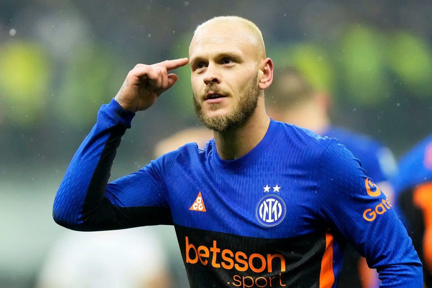 Inter Milano se întoarce spectaculos și înfruntă Pisa cu un 6-2 concludent Inter Milano, liderul actual al Serie A, a reușit o revenire spectaculoasă pe teren propriu, înfruntând echipa Pisa cu un scor vibrant de 6-2