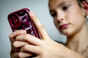 Țară europeană vrea să interzică rețelele sociale pentru copii sub 16 ani, după modelul Australiei