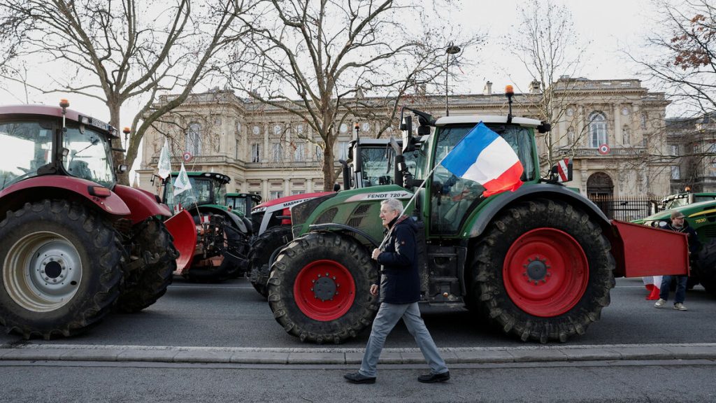 Agriculteurs à Paris, budget, procès du RN : les infos à retenir ce midi