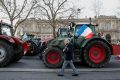 Agriculteurs à Paris, budget, procès du RN : les infos à retenir ce midi