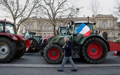 Agriculteurs à Paris, budget, procès du RN : les infos à retenir ce midi
