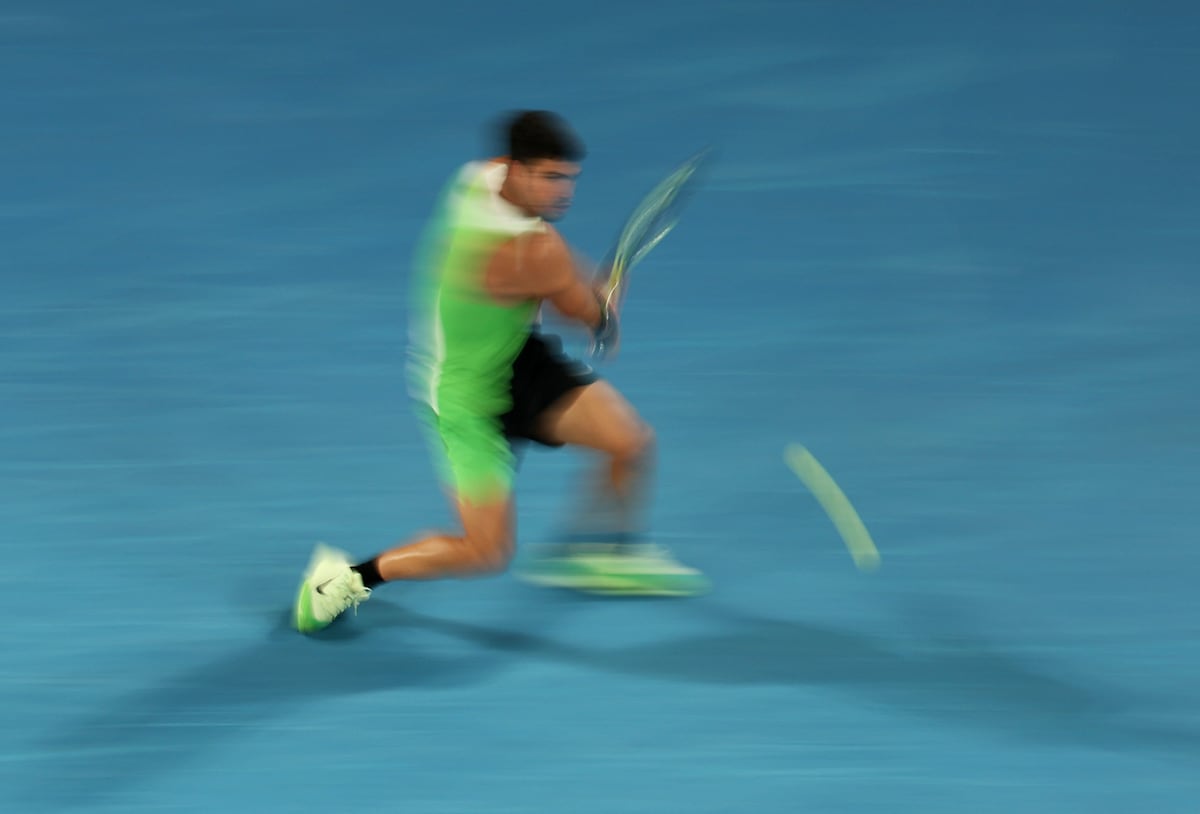 Alcaraz învinge pe De Minaur și stabilește un nou record la Openul Australian 2026