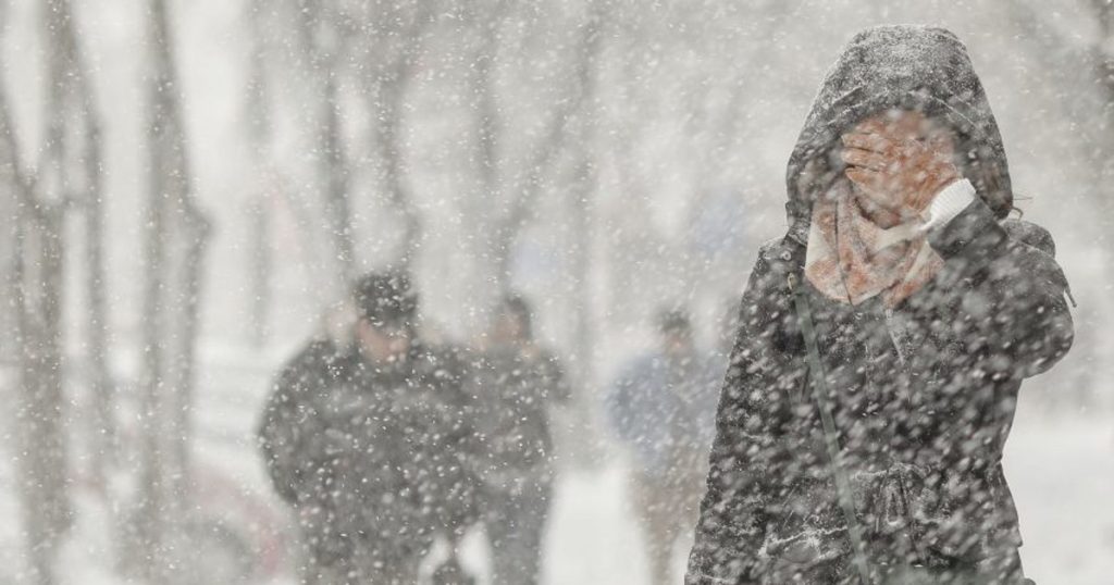 Alertă meteo: Ninsori și vânt cu rafale de peste 100 km/h în județe!