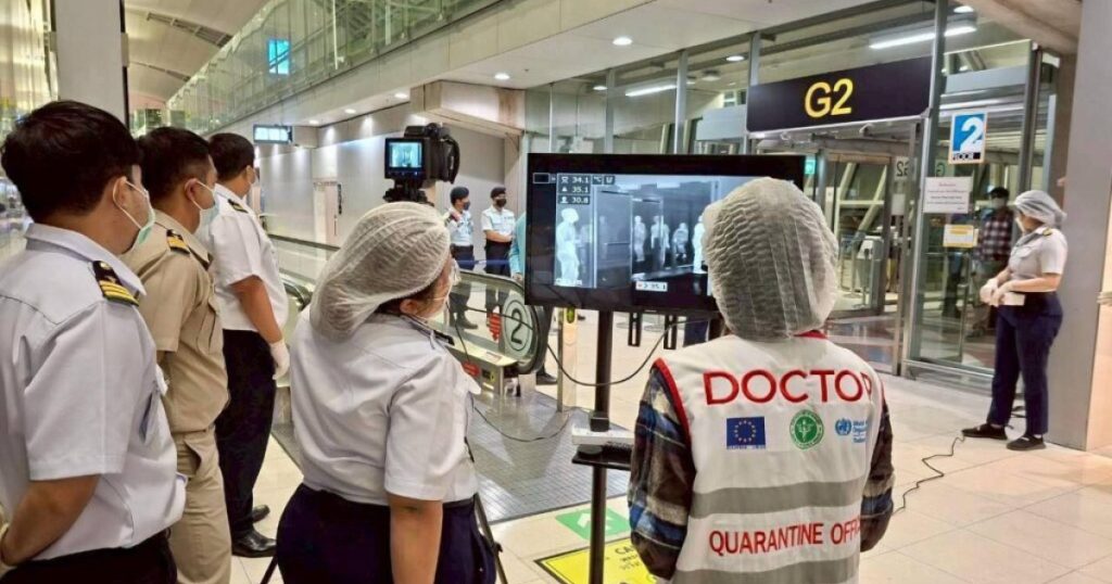 Alertă sanitară în Asia: Controale ca în pandemie pe aeroporturi după răspândirea unui virus mortal în India
