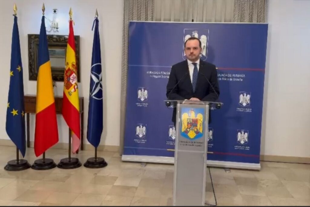 Ministerul Sănătății din România vizează promovarea alimentației sănătoase ca prioritate națională Într-o revenire decisă către prevenție și educație în domeniul sănătății, ministrul Alexandru Rogobete a anunțat, vineri, în cadrul unei conferințe de presă desfășurate la Madrid, inițiative concrete ale autorităților române pentru a impune o schimbare semnificativă în sistemul de sănătate publică