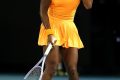 MELBOURNE, AUSTRALIA - 27 DE ENERO: Coco Gauff de Estados Unidos reacciona contra Elina Svitolina de Ucrania durante el partido de cuartos de final de individuales femeninos el día 10 del Abierto de Australia 2026 en Melbourne Park el 27 de enero de 2026 en Melbourne, Australia. (Foto: Phil Walter/Getty Images)