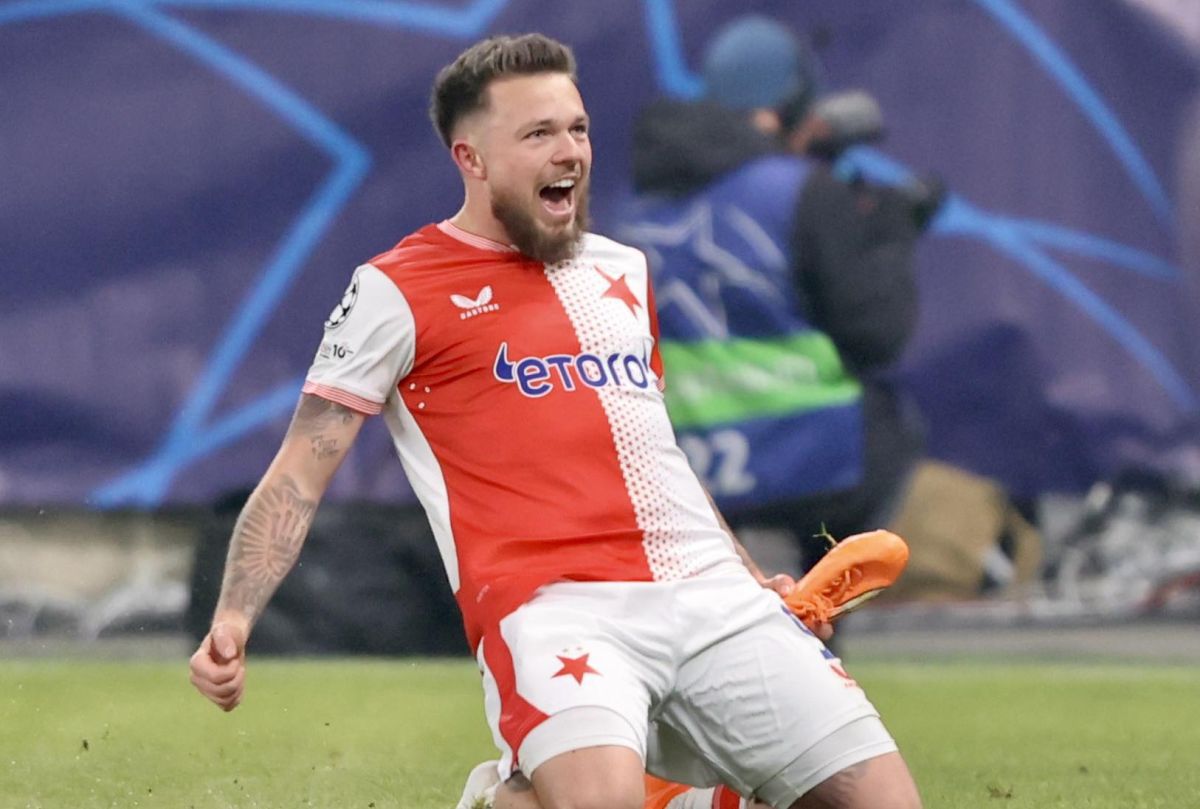 Slavia Praga surprinde Barcelona în Liga Campionilor: 1-0 după o primă repriză electrizantă Slavia Praga a obținut o victorie neașteptată în fața Barcelonei, scor 1-0, în cadrul etapei a șaptea a grupelor Ligii Campionilor