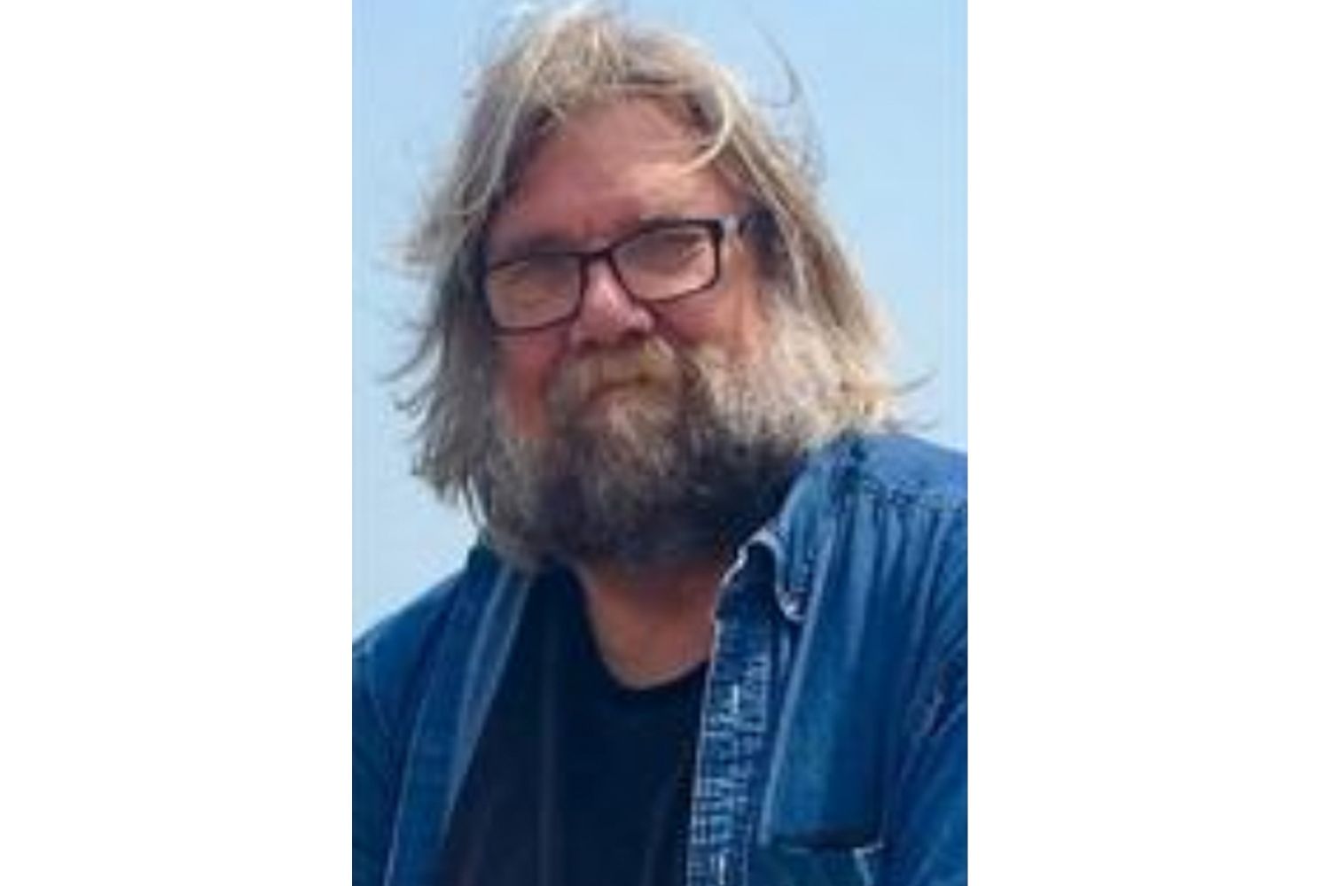 A murit Michael Schumacher, biograf renumit al celebrităților Michael Schumacher, recunoscut pentru biografiile sale dedicate unor figuri emblematice precum Eric Clapton și Allen Ginsberg, a decedat la vârsta de 75 de ani