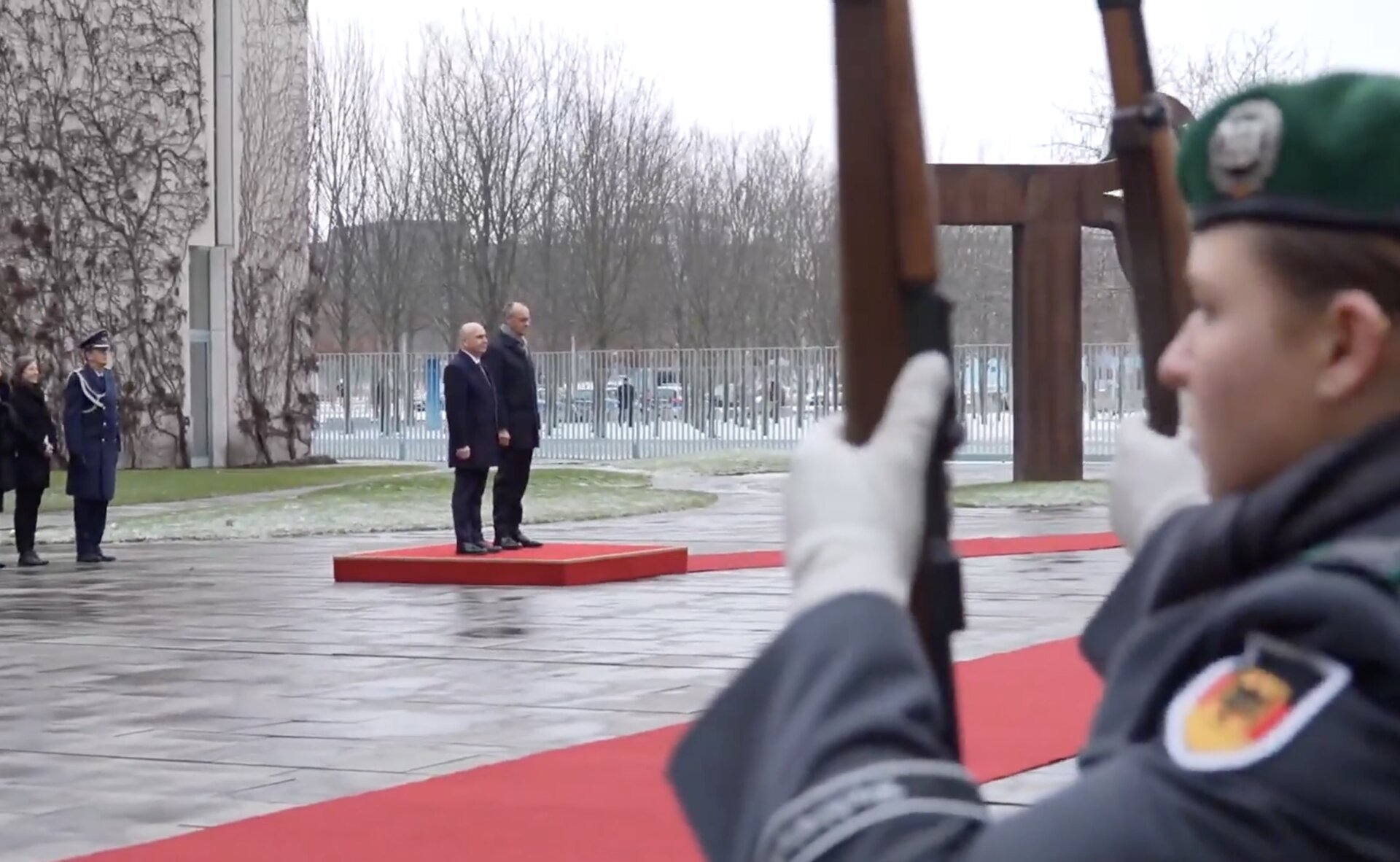 Premierul României, Daniel Bolojan, a efectuat miercuri o vizită oficială în Germania, marcând pas important în relațiile bilaterale și în promovarea valorilor europene