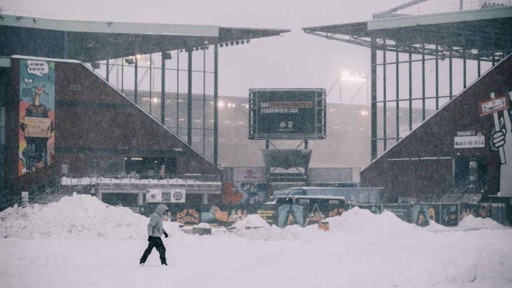 Bundesliga-Nachholspiele im TV und Stream: Wer überträgt die Partien am Dienstag?