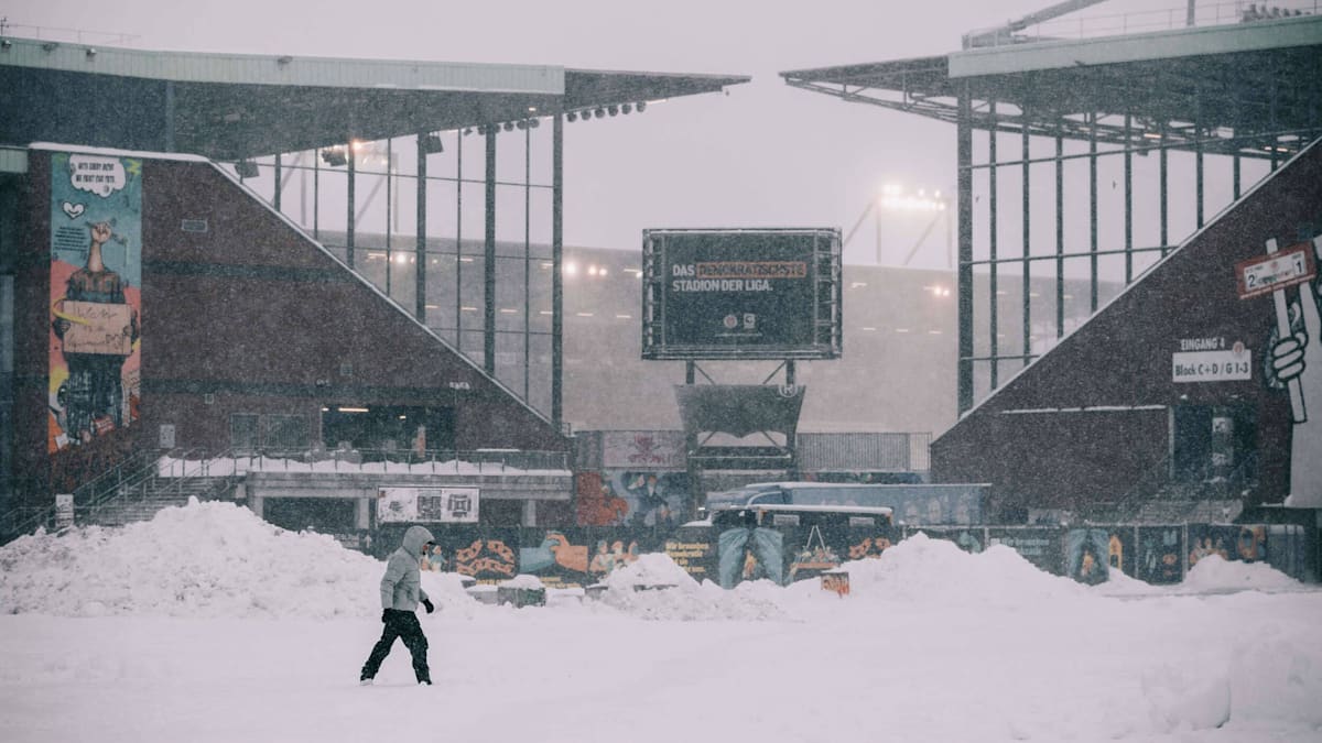 Bundesliga-Nachholspiele im TV und Stream: Wer überträgt die Partien am Dienstag?