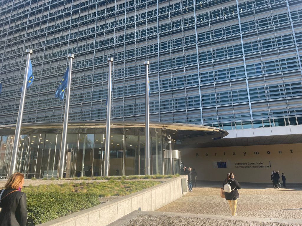 CE acționează pentru conformarea Google la partajarea datelor