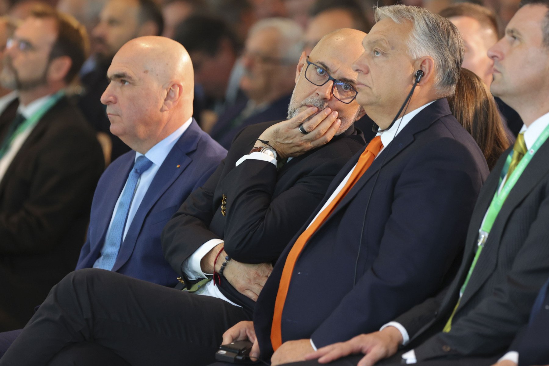 UDMR și sprijinul pentru Viktor Orban: majoritatea maghiarilor din Transilvania au decis deja pentru 2026 Liderul UDMR, Kelemen Hunor, a făcut un anunț care sparge barierele discursurilor politice obișnuite, declarând luni, într-un interviu pentru G4Media.ro, că aproape 90% dintre maghiarii din Transilvania intenționează să voteze pentru Viktor Orban la alegerile parlamentare din aprilie 2026