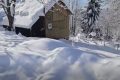 Casa-de-vacanta-in-zapada-zapada-la-munte.jpg