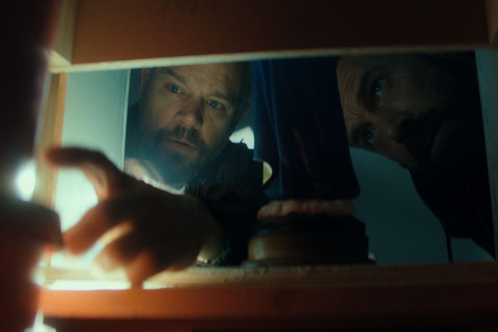 Compromisul fără precedent făcut de Netflix pentru noul film „The Rip”, cu doi veterani ai Hollywood în rolurile principale