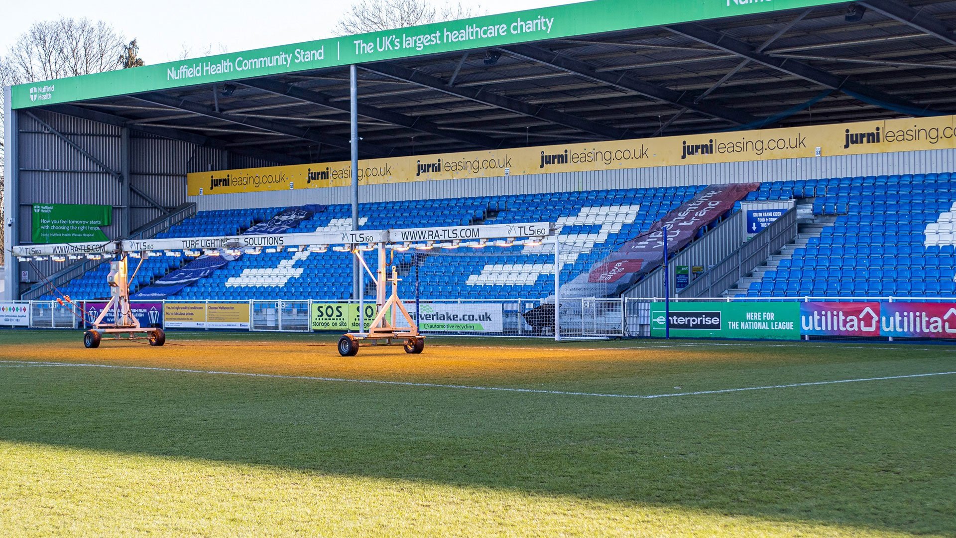 Frustrare la Southport după anularea meciului cu Eastleigh Meciul din FA Trophy dintre Southport și Eastleigh a fost anulat cu doar două ore înainte de start, lăsând echipa oaspete și suporterii să-i trăiască o adevărată odisee