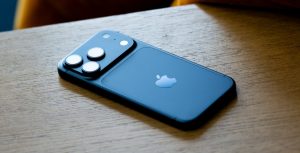 Apple menține prețul iPhone 18, în ciuda crizei de RAM, afirmă Kuo