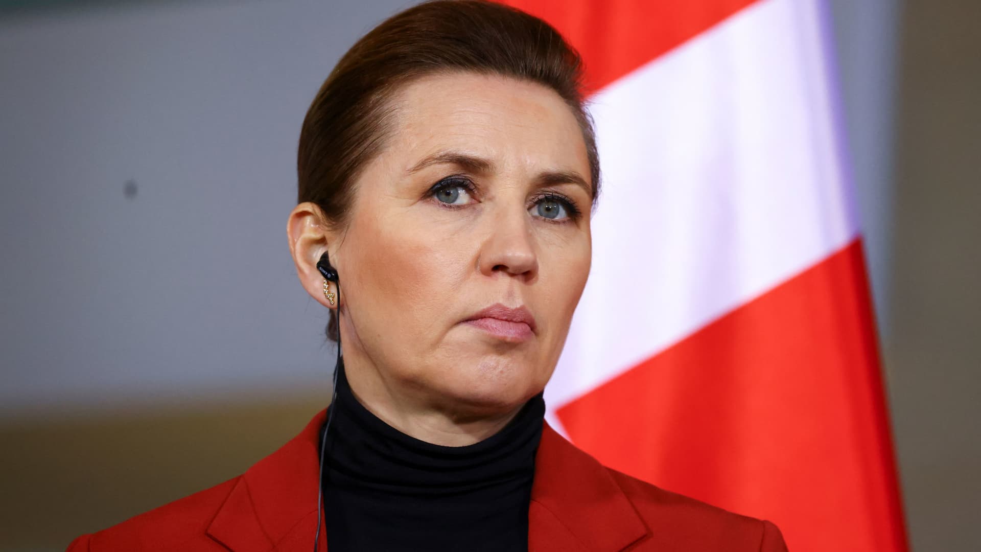Prim-ministrul danez avertizează SUA asupra intențiilor în Groenlanda Mette Frederiksen, prim-ministrul Danemarcei, a lansat un avertisment ferm către Administrația Trump, solicitându-i președintelui american să înceteze amenințările vizavi de Groenlanda