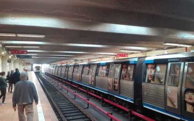 Circulația trenurilor de metrou se desfășoară cu dificultate pe Magistrala 2