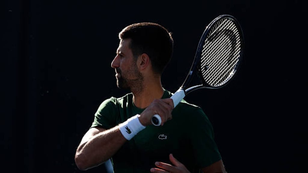 Novak Djokovic își propune un nou record la Australian Open 2026 Novak Djokovic își continuă călătoria pe terenul de tenis, având în vedere un nou obiectiv ambițios: obținerea celui de-al 25-lea titlu de Grand Slam la vârsta de 38 de ani