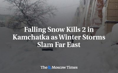Falling Snow Kills 2 in Kamchatka as Winter Storms Slam Far East