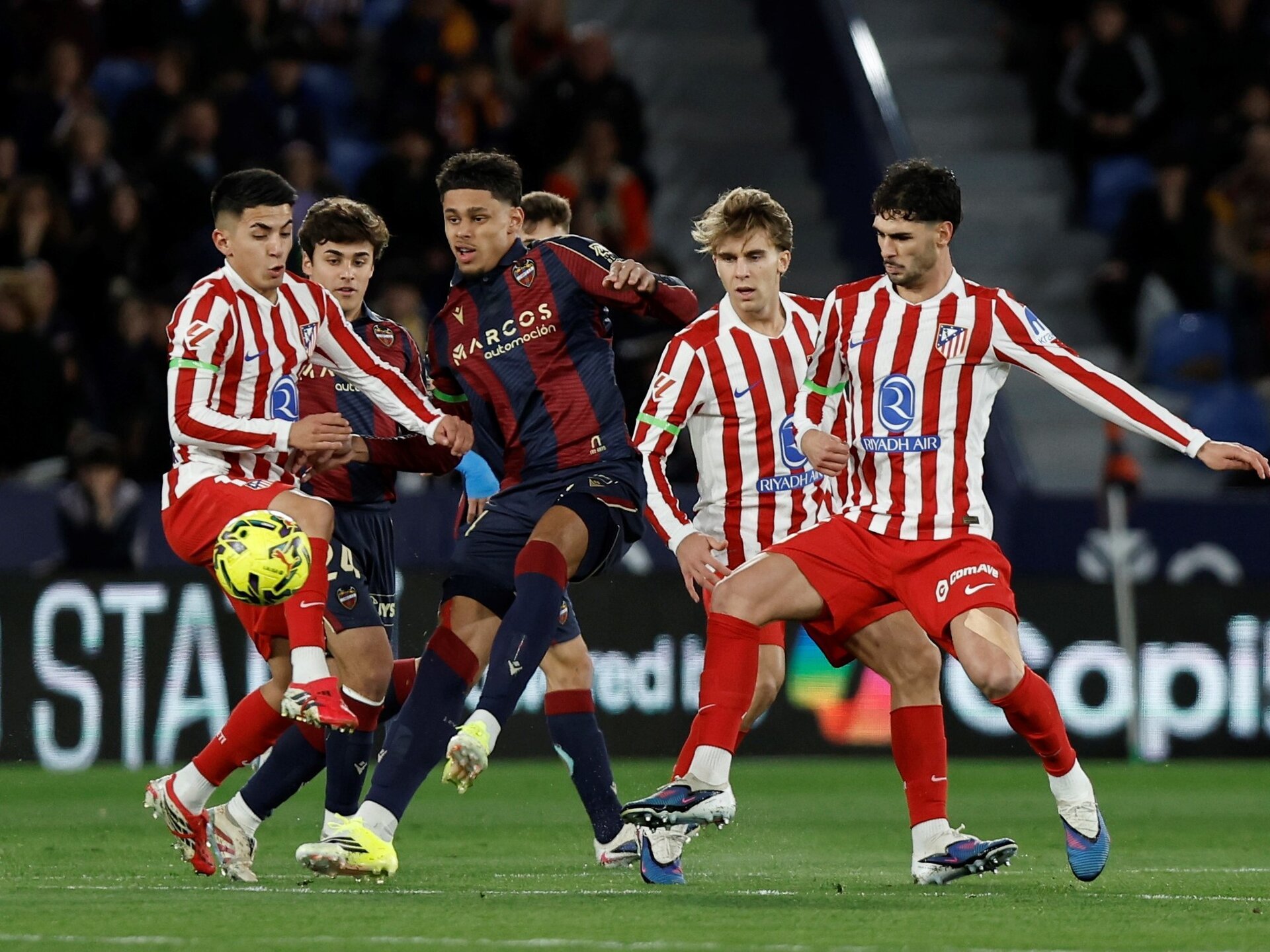 Atletico Madrid, cu patru argentinieni, remizează cu Levante 0-0