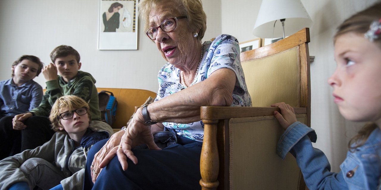 Eva Schloss-Geiringer a murit la 96 de ani: O viață dedicată amintirii Holocaustului Pe 3 ianuarie 2026, Eva Schloss-Geiringer, supraviețuitoare a Holocaustului și activistă pentru drepturile omului, s-a stins din viață la vârsta de 96 de ani, în Londra
