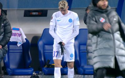 TREI schimbări la FCSB, după ce a încasat două goluri în patru minute de la Dinamo Zagreb