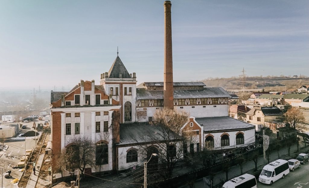 Fosta fabrică de bere de la Turda, un monument industrial cu o istorie de peste două secole, intră pe piața imobiliară