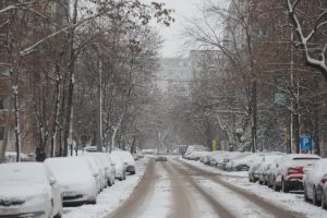 Vreme rece în București: cod galben de ger până marți dimineață