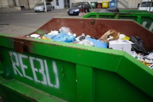 Sector 5: Locuitorii fără contract reținut pentru salubrizare începând cu 1 februarie