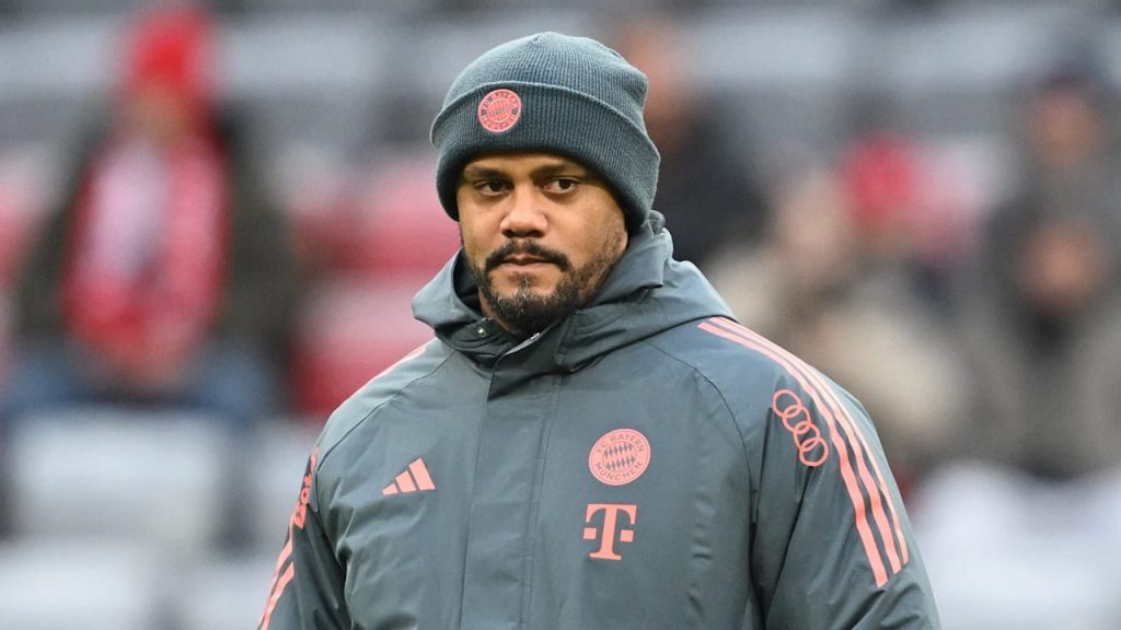 Bayern München și Wolfsburg: Duelul tradițional se reia pe Allianz Arena Bayern München dă startul noului sezon de Bundesliga în fața propriilor suporteri, primind vizita echipei VfL Wolfsburg