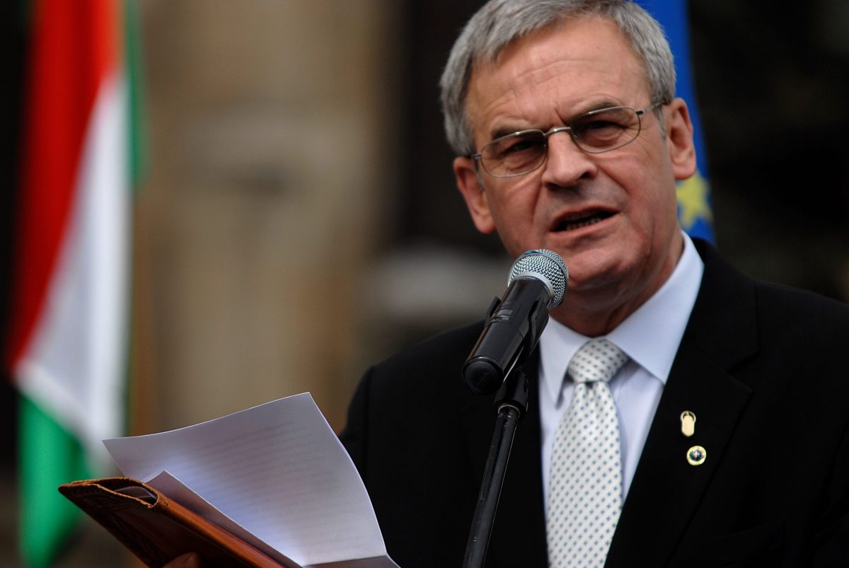 Laszlo Tőkes vorbește la Oradea despre autonomia maghiarilor, în contextul suspendării oficiale a dezbaterii de către UDMR