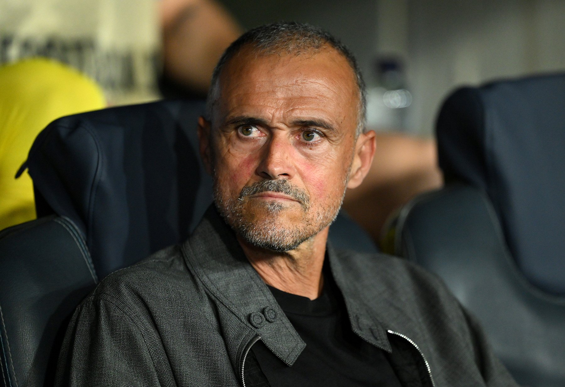 PSG își păstrează supremația în Ligue 1 În cadrul etapei 18 din Ligue 1, Paris Saint-Germain a obținut o victorie concludentă, 3-0, împotriva echipei Lille, pe terenul propriu, la Parc des Princes