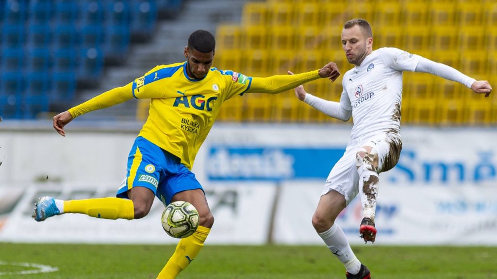 Metaloglobus surprinde: atacant francez de 1,93 metri, înainte de CFR Cluj!