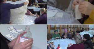 Voluntarii etichetează 300.000 de sticle pentru Bobotează la mare