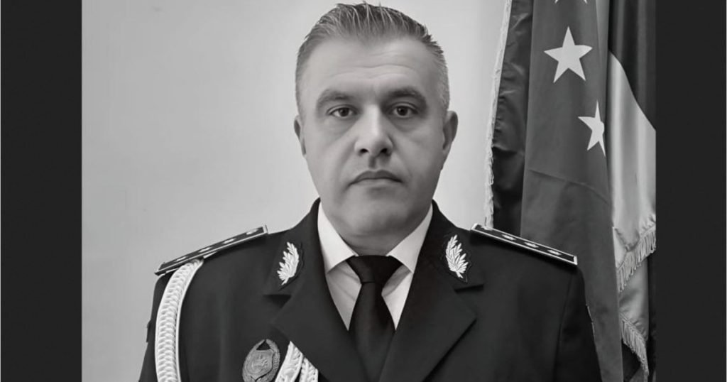 Comisar-şef Marius-Daniel Mîrzacu, găsit mort la birou: pierdere grea pentru IPJ Dolj Inspectorul-şef al Inspectoratului de Poliţie Judeţean (IPJ) Dolj, comisar-şef Marius-Daniel Mîrzacu, a fost găsit decedat sâmbătă, la vârsta de 51 de ani, în biroul său
