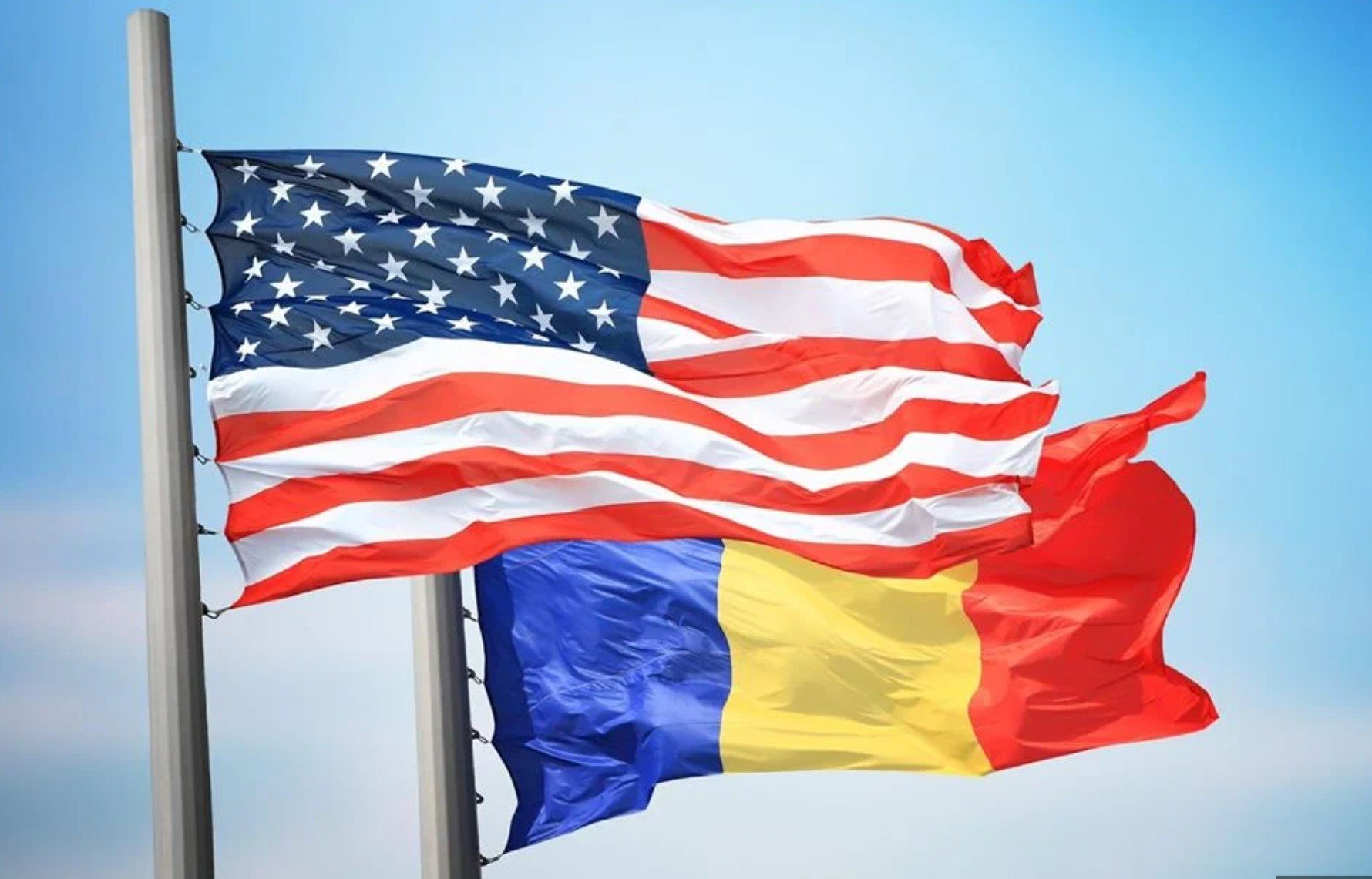 Titlul: „România recunoaște rolul esenţial al Statelor Unite: ‘Partener strategic pentru securitatea țării’, afirmă preşedintele Nicuşor Dan” Preşedintele Nicuşor Dan a subliniat, vineri, importanţa strategică a parteneriatului dintre România şi Statele Unite ale Americii, la închiderea Consiliului European informal de la Bruxelles