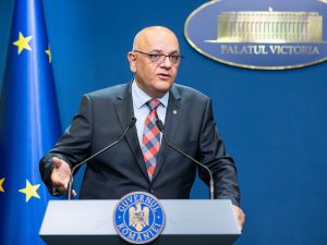 Raed Arafat: România să limiteze accesul minorilor la social media?