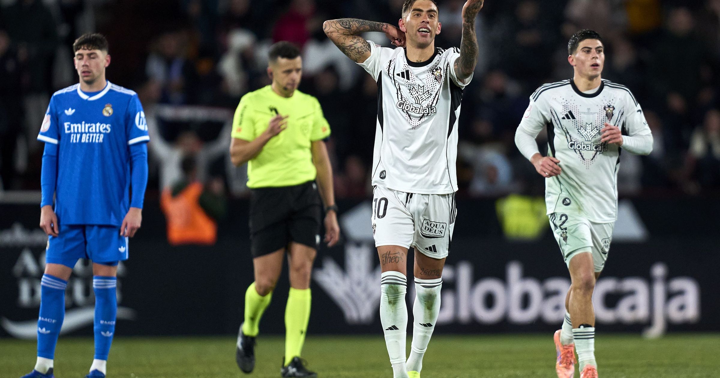 Real Madrid, eliminată surprinzător din Cupa Spaniei de Albacete Real Madrid a fost învinsă, în mod neașteptat, cu 3-2 de Albacete, echipă din liga secundă, în optimile de finală ale Cupei Spaniei