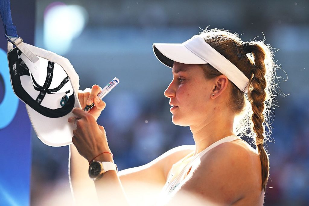 Fără set pierdut până în semifinale la Australian Open, Elena Rybakina a demolat și pe Iga Swiatek: „Sunt foarte calmă”